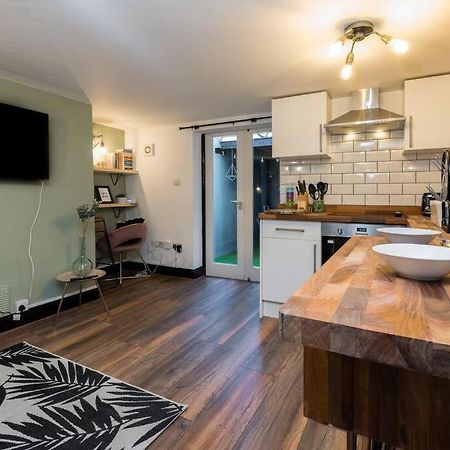 Modern 1-Bed Central Apartment With Outside Space Brighton Ngoại thất bức ảnh