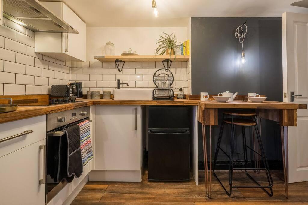 Modern 1-Bed Central Apartment With Outside Space Brighton Ngoại thất bức ảnh
