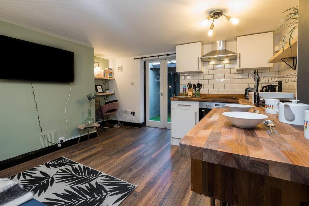 Modern 1-Bed Central Apartment With Outside Space Brighton Ngoại thất bức ảnh